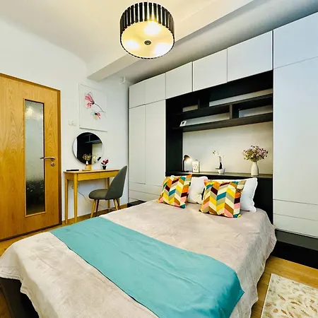 Joy Nemoianu 8d Lejlighed